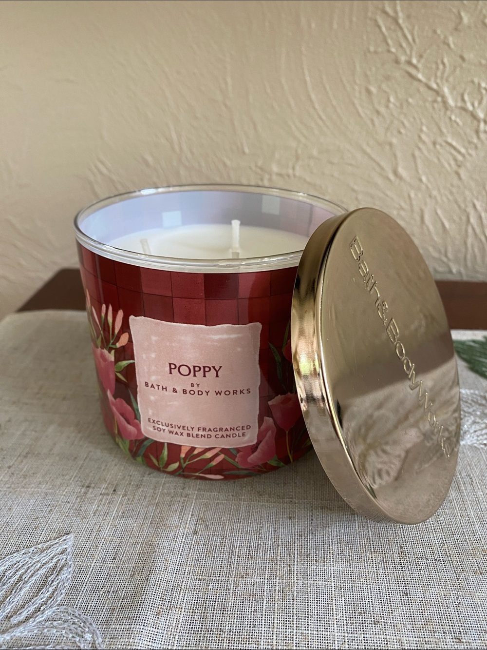 Bath & Body Works Red Poppy 3-Wick Candle with Gold Lid